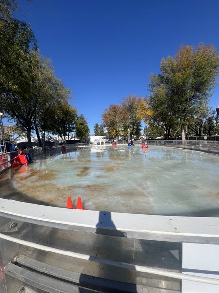 Woodland Hills on Ice photo 3