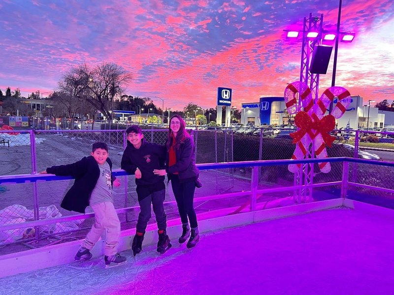 Woodland Hills on Ice photo 6