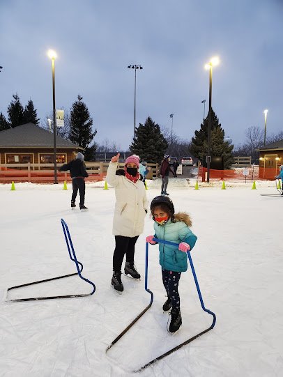 Orland Park Ice Skating Rink (Winter Wonderland Ice Rink) photo 3