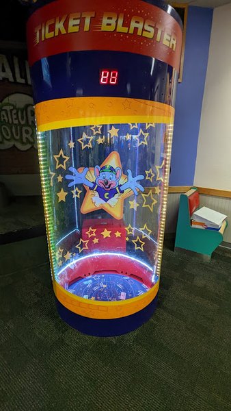 Chuck E. Cheese photo 6