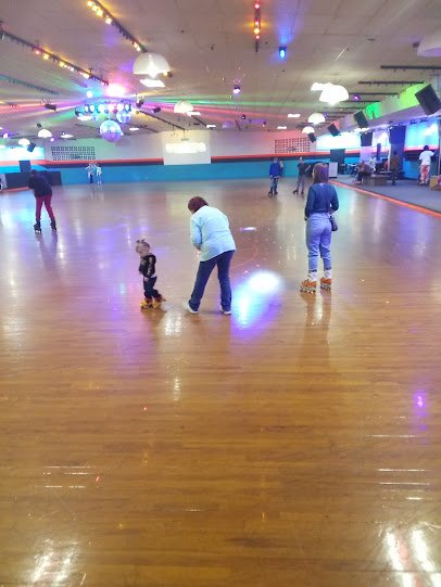 SKATES Rollertainment photo 4