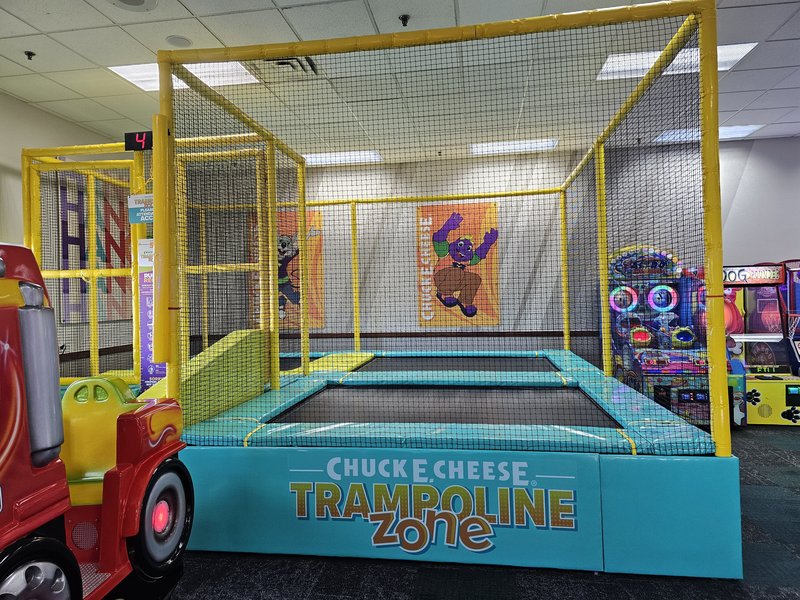 Chuck E. Cheese photo 4
