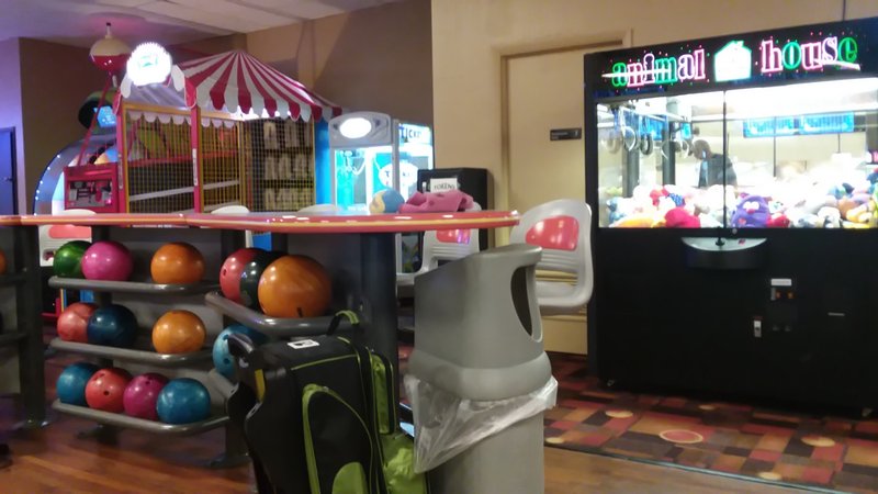 Strike Zone Bowling Center photo 4