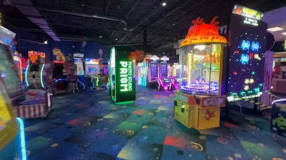 Stars and Strikes photo 2