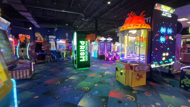 Stars and Strikes photo 2
