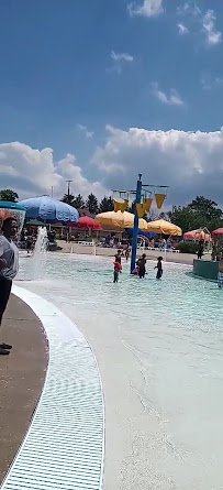 Wayne County Family Aquatic Center photo 2