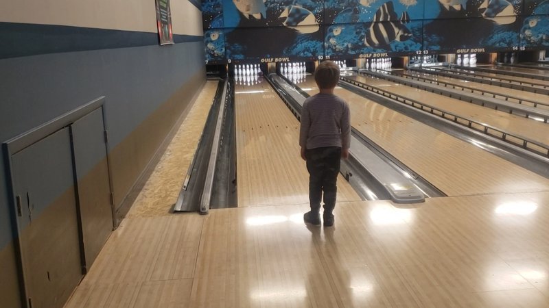 The Gulf Bowl Bowling Alley & Captain's Choice Seafood Restaurant photo 2