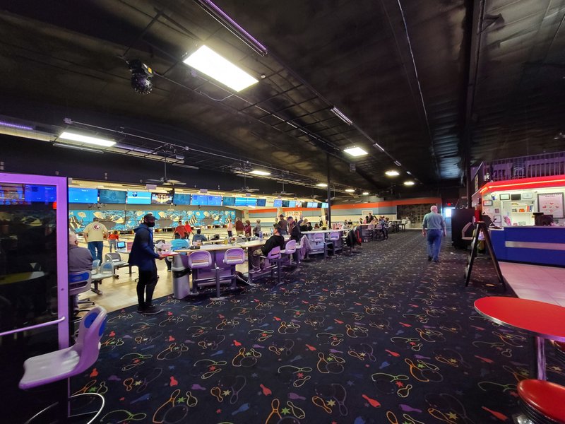 The Gulf Bowl Bowling Alley & Captain's Choice Seafood Restaurant photo 4