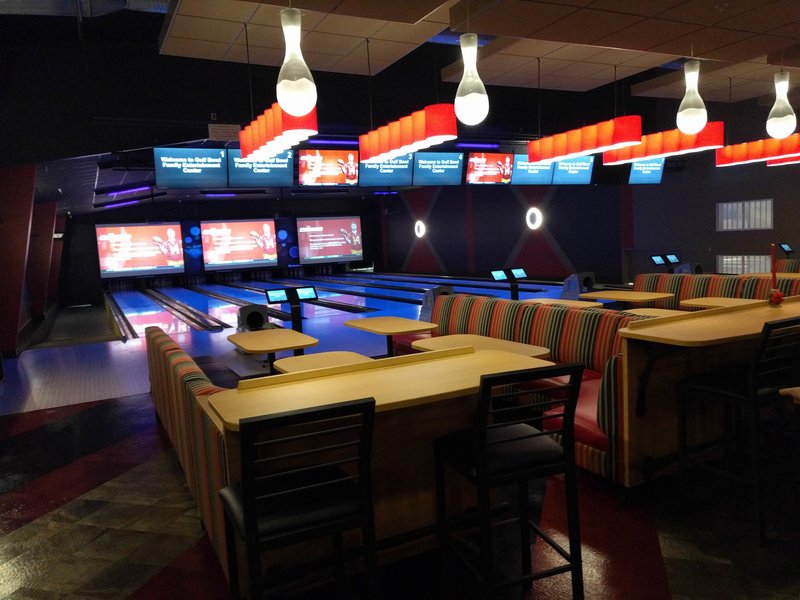 The Gulf Bowl Bowling Alley & Captain's Choice Seafood Restaurant photo 6