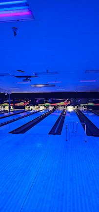 Jewel Lake Bowling Center photo 3