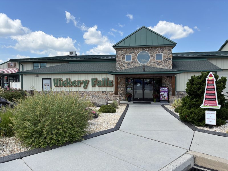 Hickory Falls Family Entertainment Center photo 4
