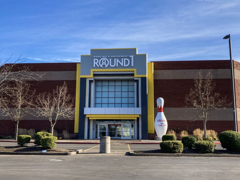 Round1 Bowling & Arcade Valley River Center photo 4