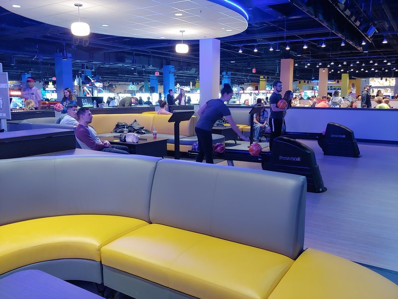 Round1 Bowling & Arcade Valley River Center photo 5