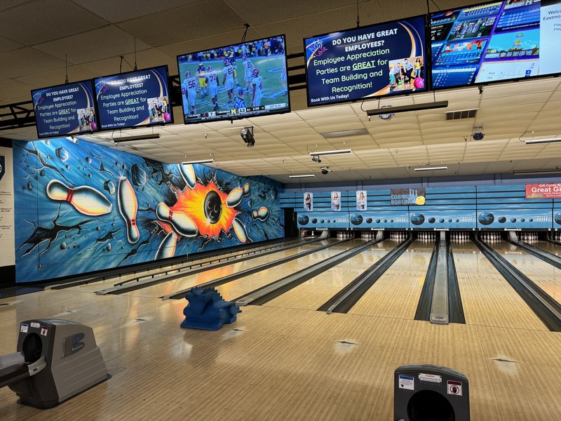 Eastmont Lanes photo 1