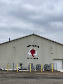 Mastodon Ice Arena & Tusky's Mini Golf