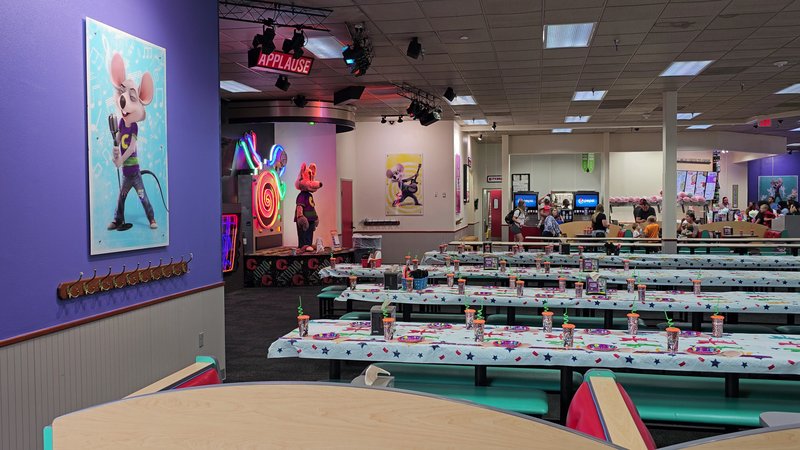 Chuck E. Cheese photo 2