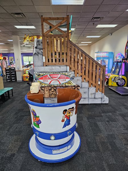 Chuck E. Cheese photo 4