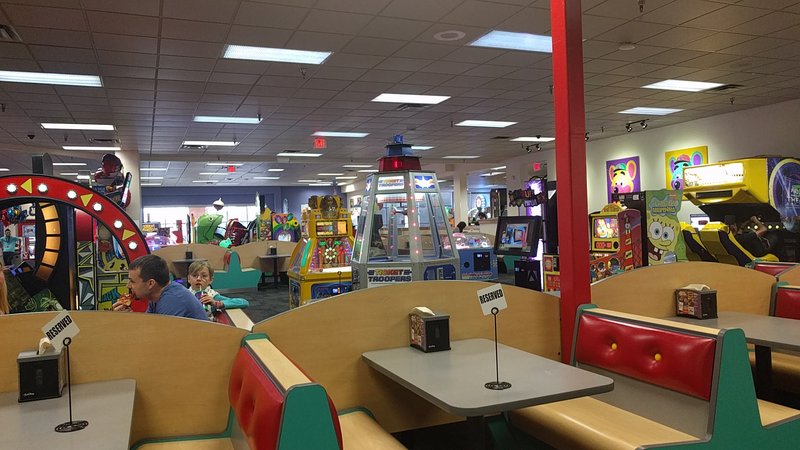 Chuck E. Cheese photo 4