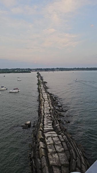 Lorain Harbor Lighthouse photo 2
