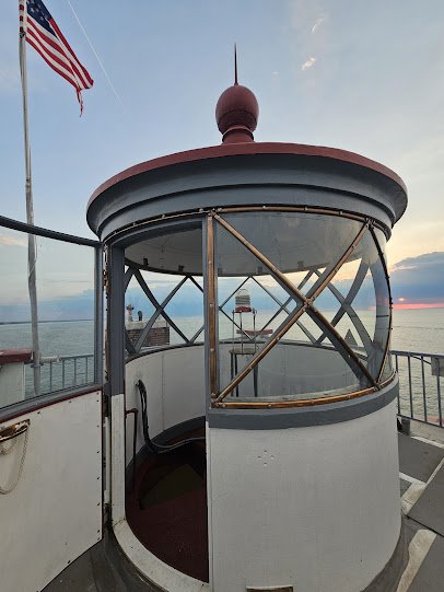 Lorain Harbor Lighthouse photo 6