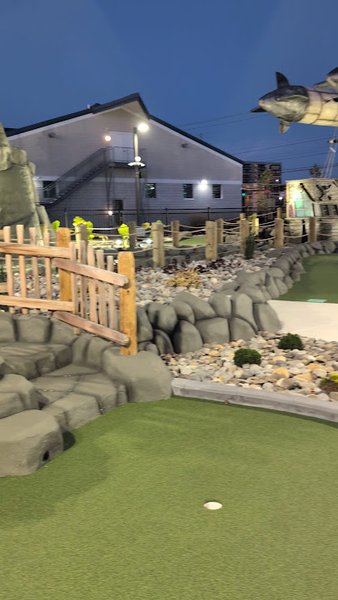 Island Golf 129th St photo 2
