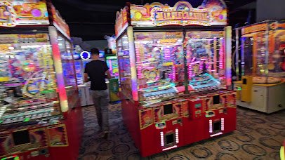 Round1 Bowling & Arcade - Salinas photo 2