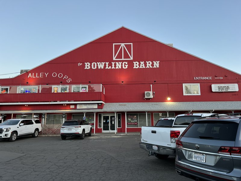 Big Bear Bowling Barn photo 4