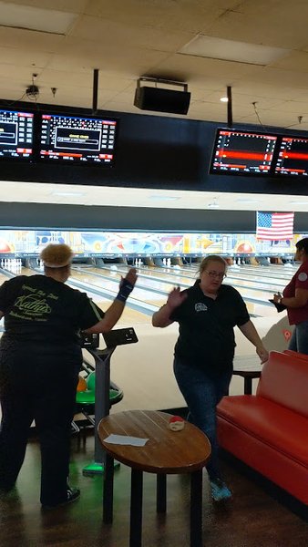 Lucky Strike Garland photo 2