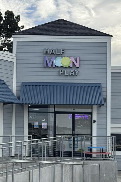 Half Moon Play photo 4