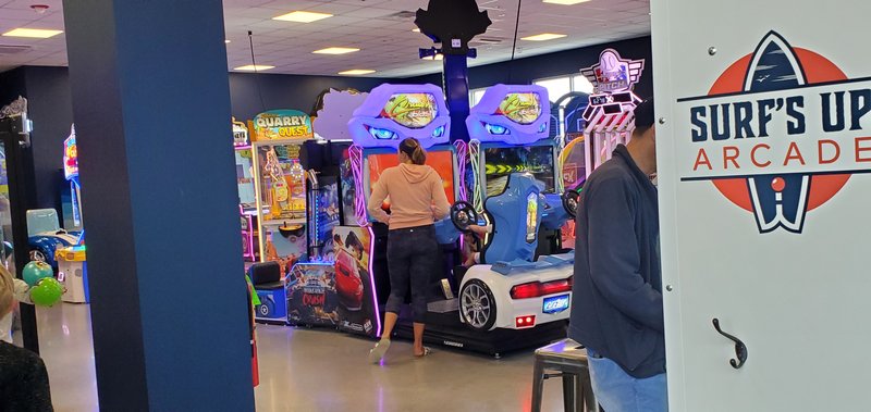 Surf's Up Arcade photo 6