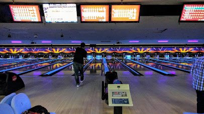 Bowlero Worcester photo 4