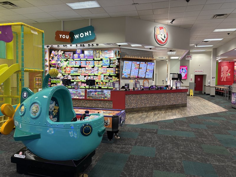 Chuck E. Cheese photo 3