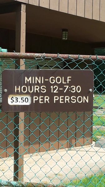 Putt Putt Golf photo 2