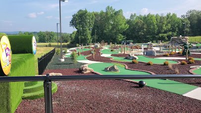 Midway Mini Golf photo 2