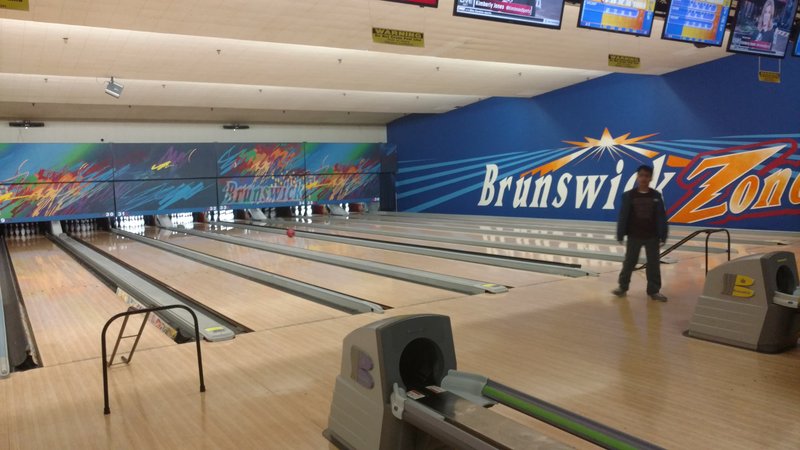 Bowlero Mount Prospect photo 5