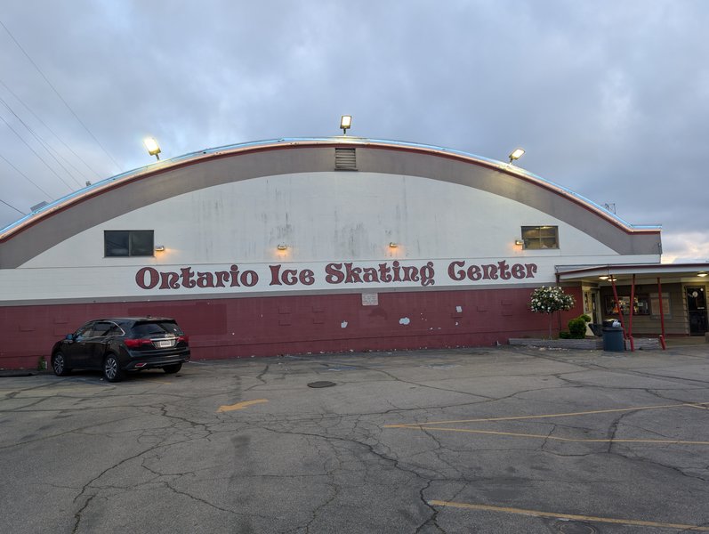 Ontario Ice Skating Arena Skating School photo 3