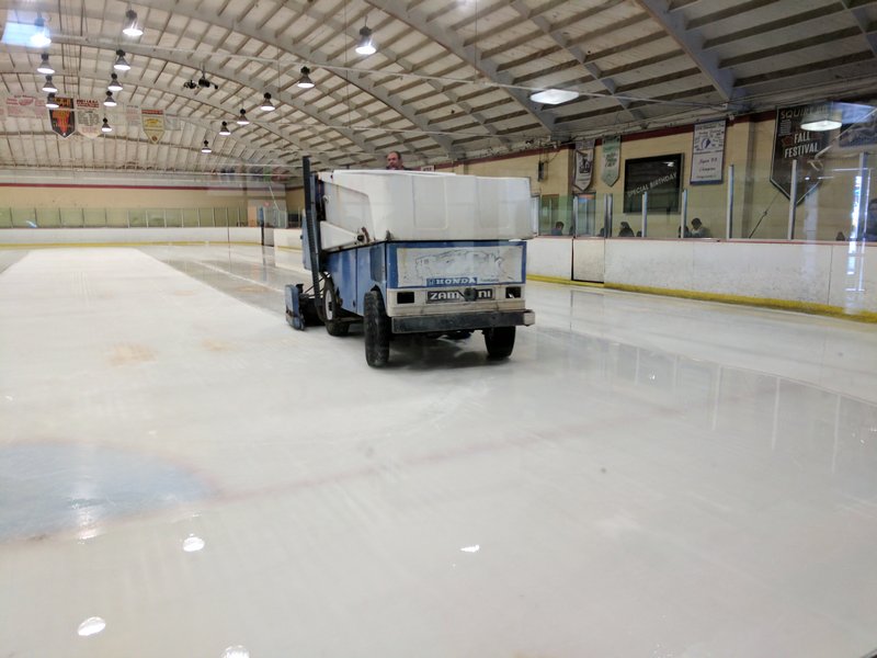 Ontario Ice Skating Arena Skating School photo 6