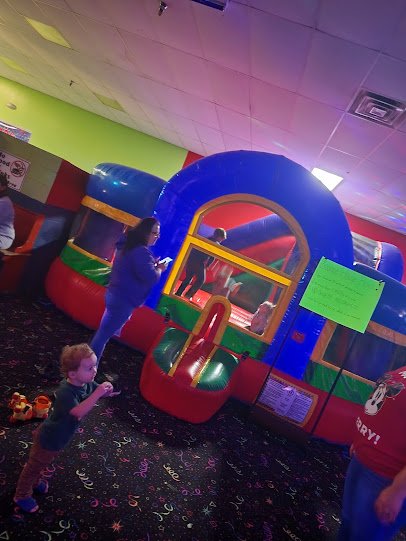 Logansport Skate World & Fun Center photo 3