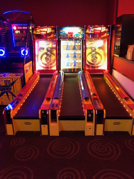 Giggles-N-Wiggles Bouncer, Arcades family entertainment center photo 3