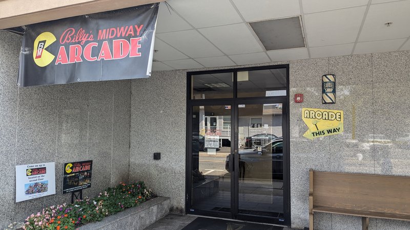 Billy's Midway Arcade photo 6