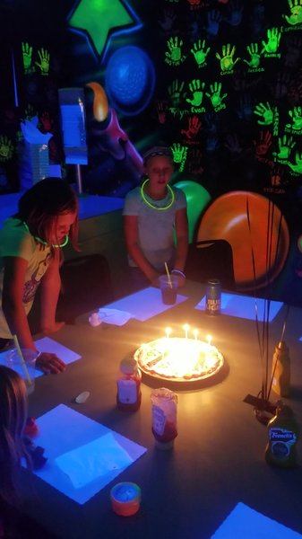 Putz n Glo Indoor Black Light Miniature Golf photo 2