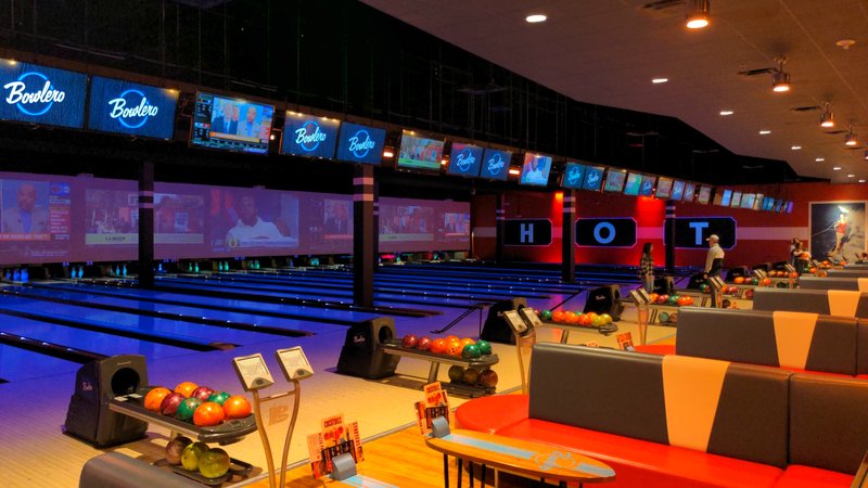 Lucky Strike Lakeville photo 3