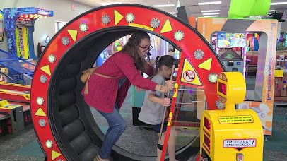 Chuck E. Cheese photo 2