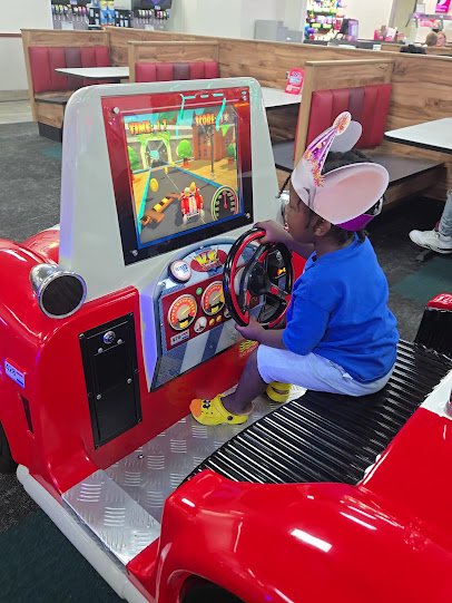 Chuck E. Cheese photo 5