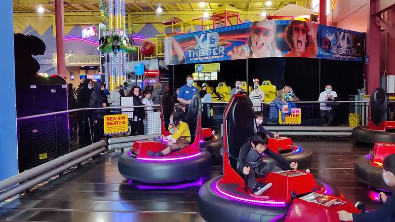 Tukwila Family Fun Center & Bullwinkle's Restaurant photo 2