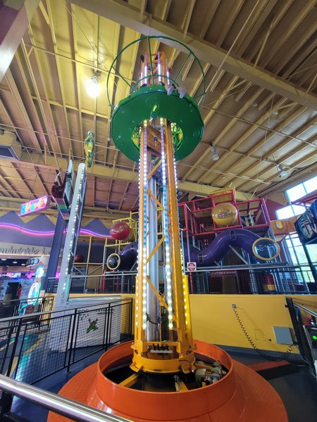 Tukwila Family Fun Center & Bullwinkle's Restaurant photo 5
