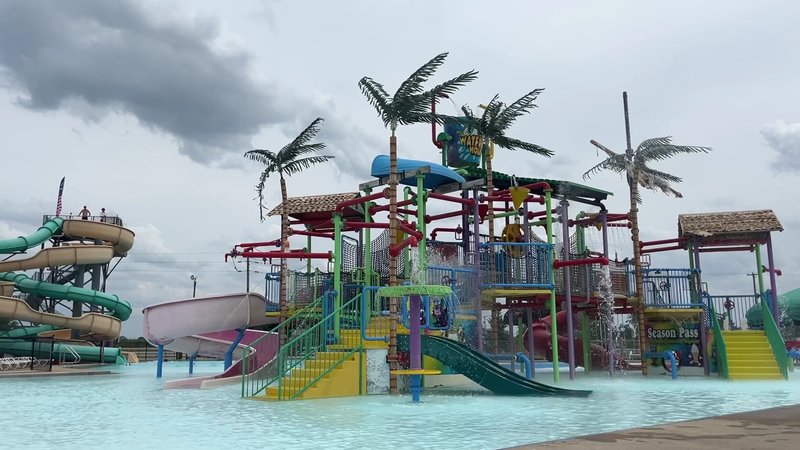 The Watering Hole Safari and Waterpark (Monsoon Lagoon) photo 2