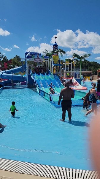 Santa Springs Water Park photo 2