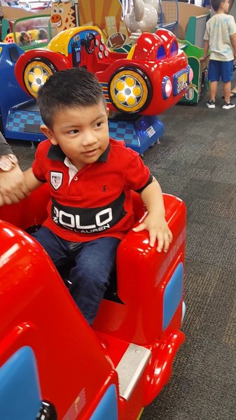 Chuck E. Cheese photo 2