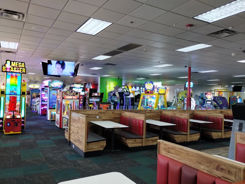 Chuck E. Cheese photo 3